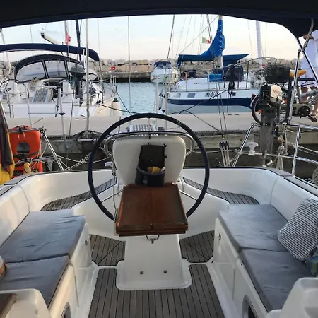Illyria_sailing_yachts * Orikum
